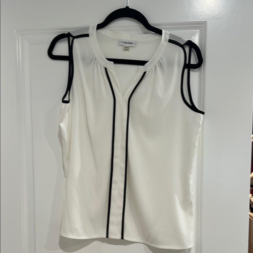 Calvin Klein Cream and Black Sleeveless Blouse